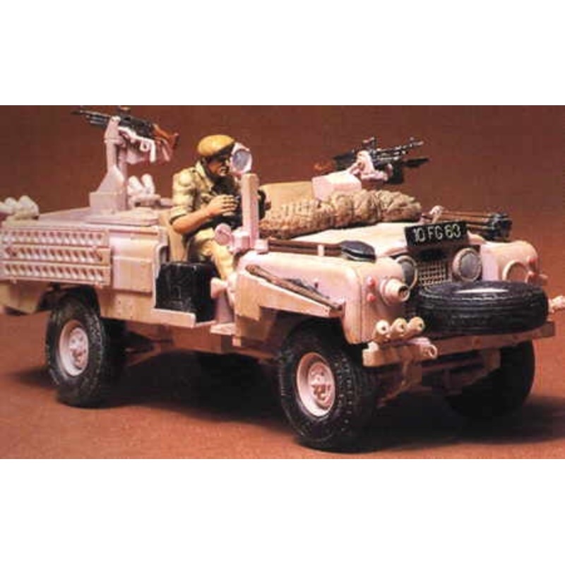 Tamiya 1:35 SAS Land Rover Pink Panther (LW)
