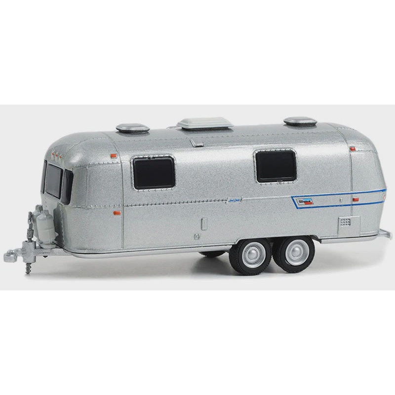 GL 1:64 1973 Airstream Ambassador International Land Yacht