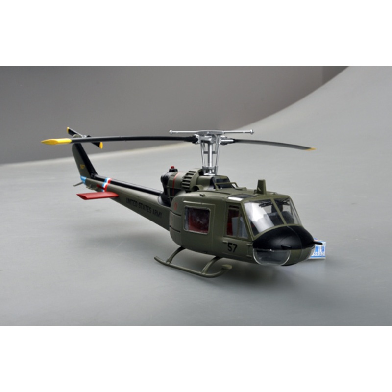 Easy Model 1/48 Huey UH-1C 57th Aviation Company “Cougars” Phu Cat 1970 Assembled Model [39320]