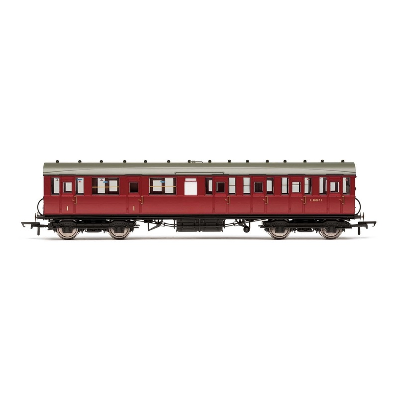 Hornby R4521C BR  51′ Gresley Non-Vestibuled Suburban Composite  E88067E- Era 5