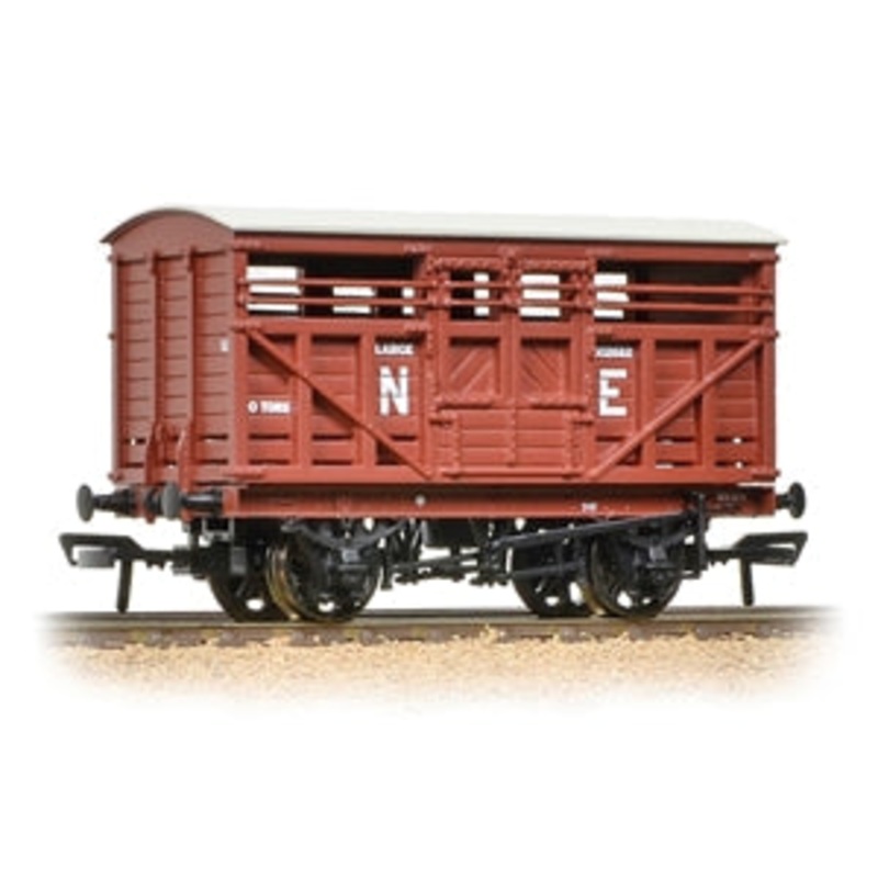 BACHMANN  37-706A 12 TON LMS CATTLE WAGON NE BROWN