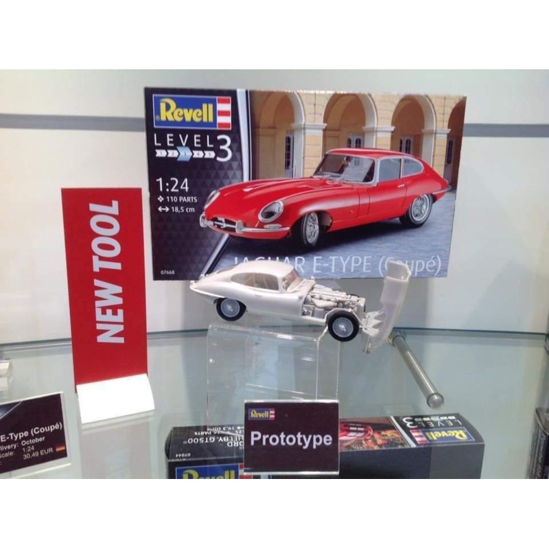 Revell 07668 Jaguar E-Type (Coup)