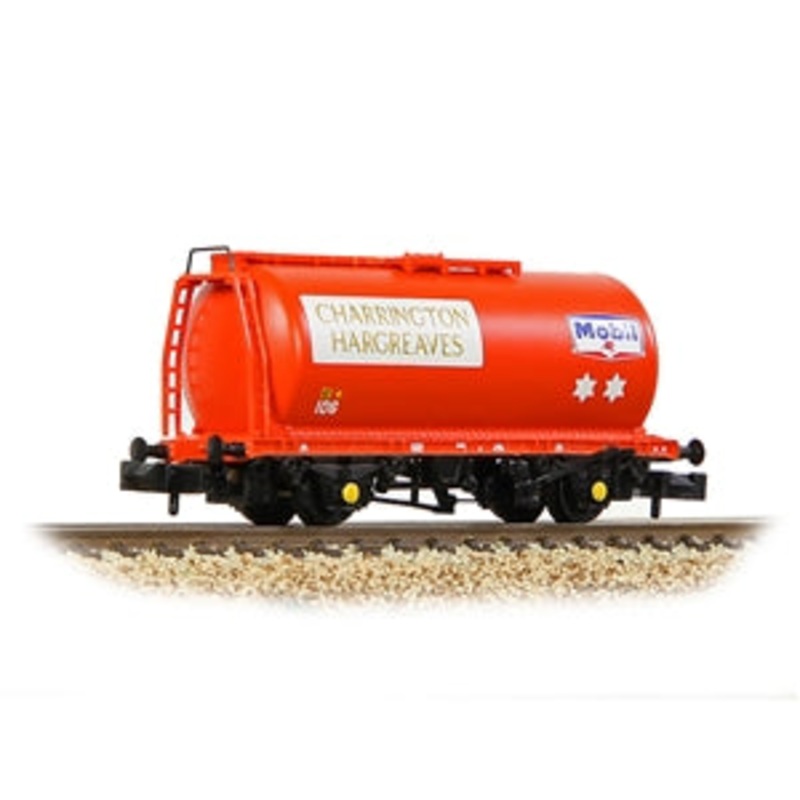 GRAHAM FARISH 373-790A BR 45T Class B TTA Tank Wagon ‘Charrington Hargreaves/Mobil’ Red  N GAUGE