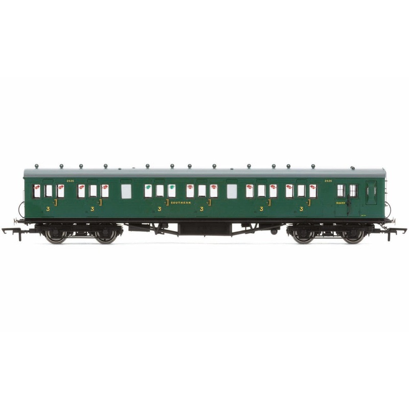 Hornby R4793 SR  58′ Maunsell Rebuilt (Ex-LSWR 48′)  Six Compartment Brake Third  2628 – Era 3