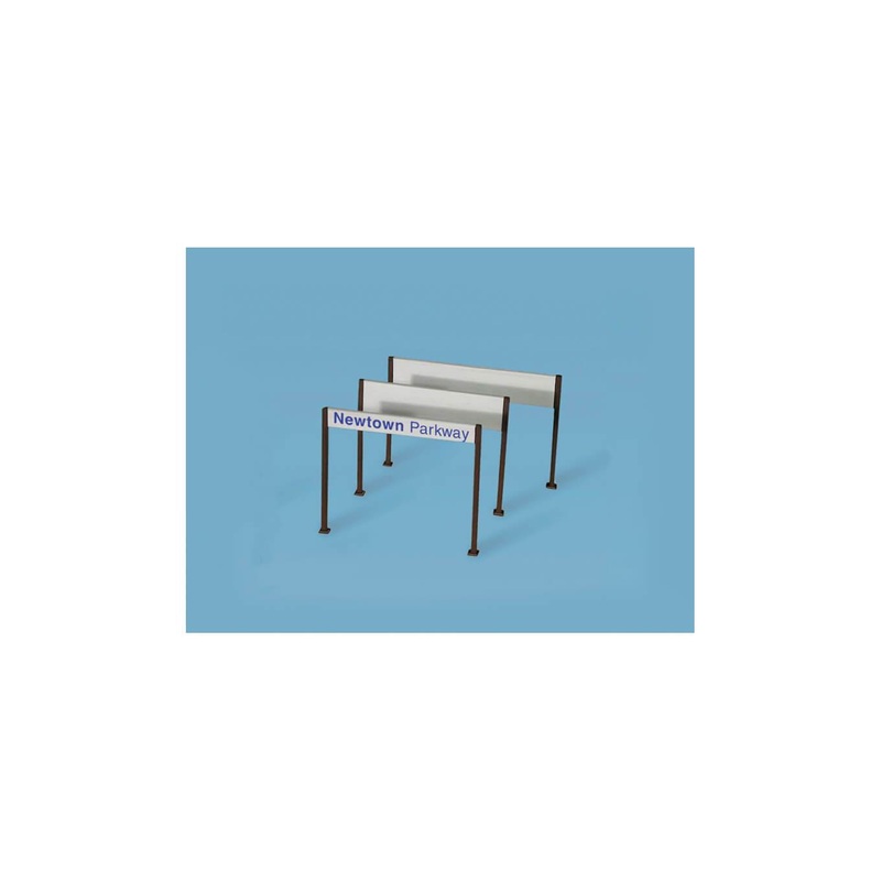 PECO MODELSCENE 5186 STATION NAME BOARDS MODERN  N GAUGE  FIGURES