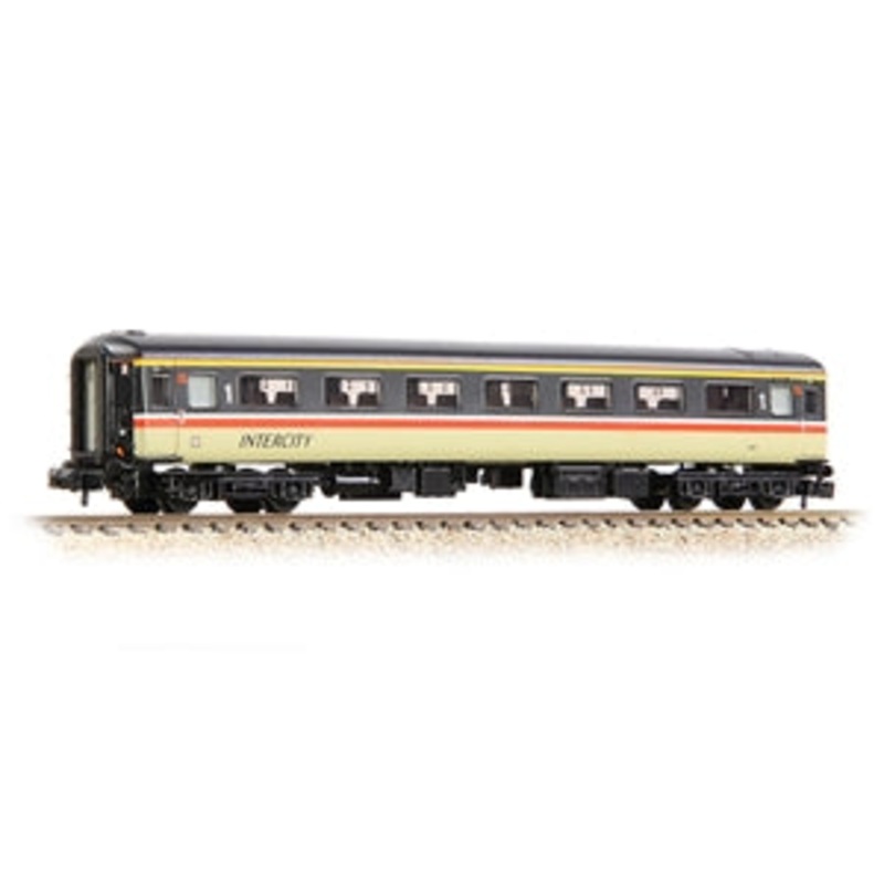 GRAHAM FARISH 374-763 BR Mk2F FO First Open BR InterCity (Swallow)  N GAUGE