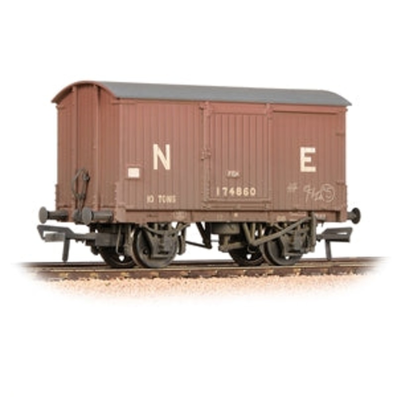 BACHMANN 38-575B 10 TON FISH VAN LNER BAUXITE WEATHERED