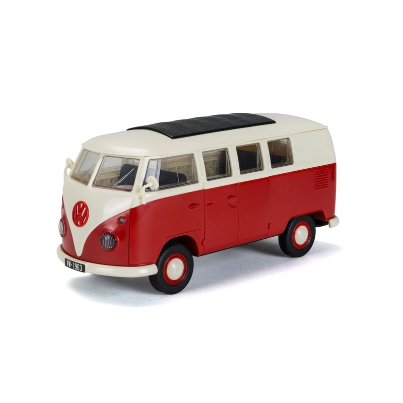 AIRFIX J6017 QUICKBUILD VW Camper Van red