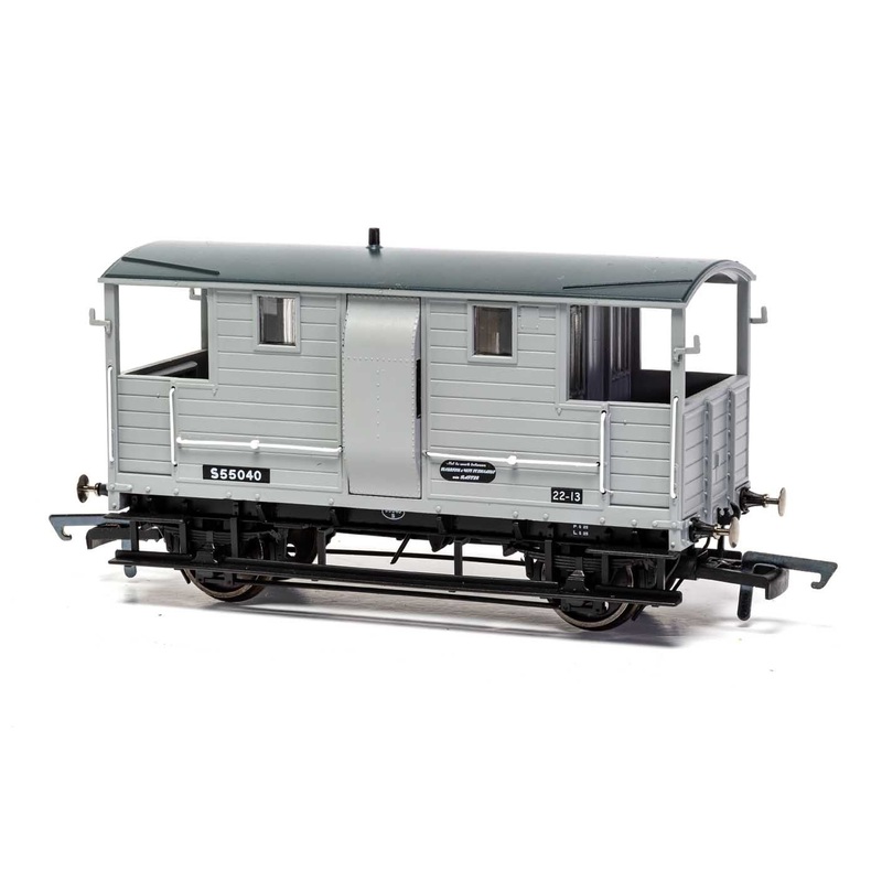 Hornby R6915A BR  24T Diag. 1543 Goods Brake Van  555032 – Era 4