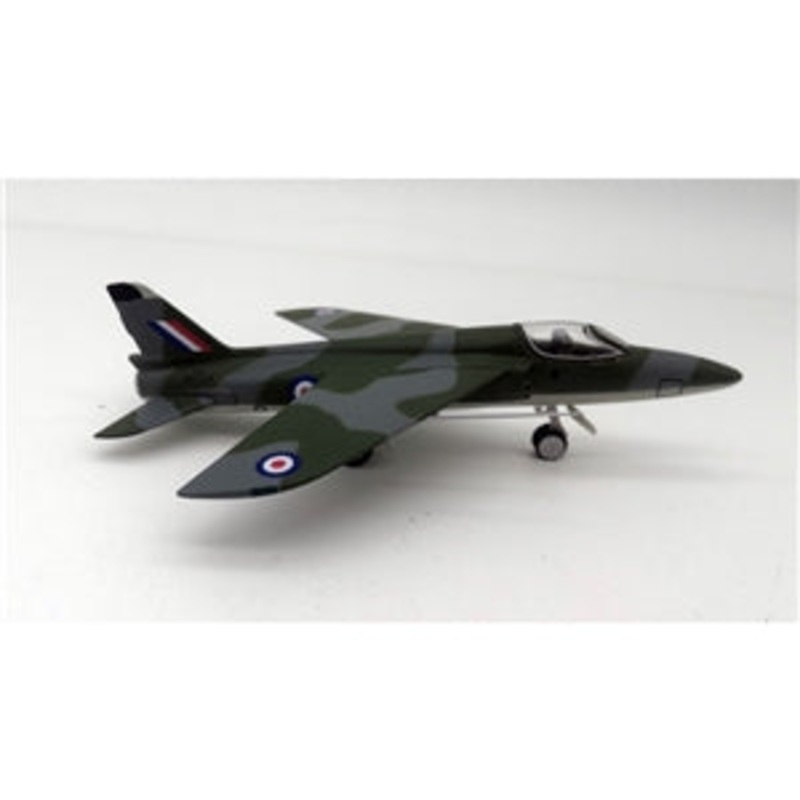 AVIATION 72 AV72-28-001 FOLLAND GNAT F.1 XK724 COSFORD MUSEUM  1/72 SCALE