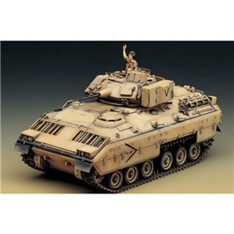 ACADEMY 13237 M2 BRADLEY   1/35 SCALE