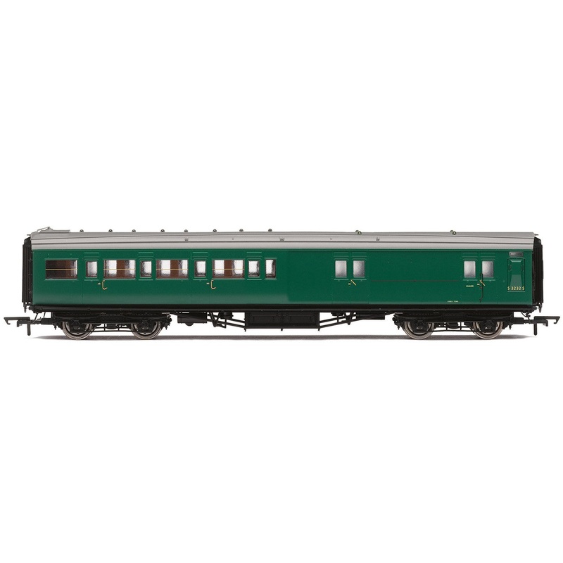 Hornby R4840 BR  Maunsell Corridor Four Compartment Brake Second  S3232S ‘Set 399’ – Era 5